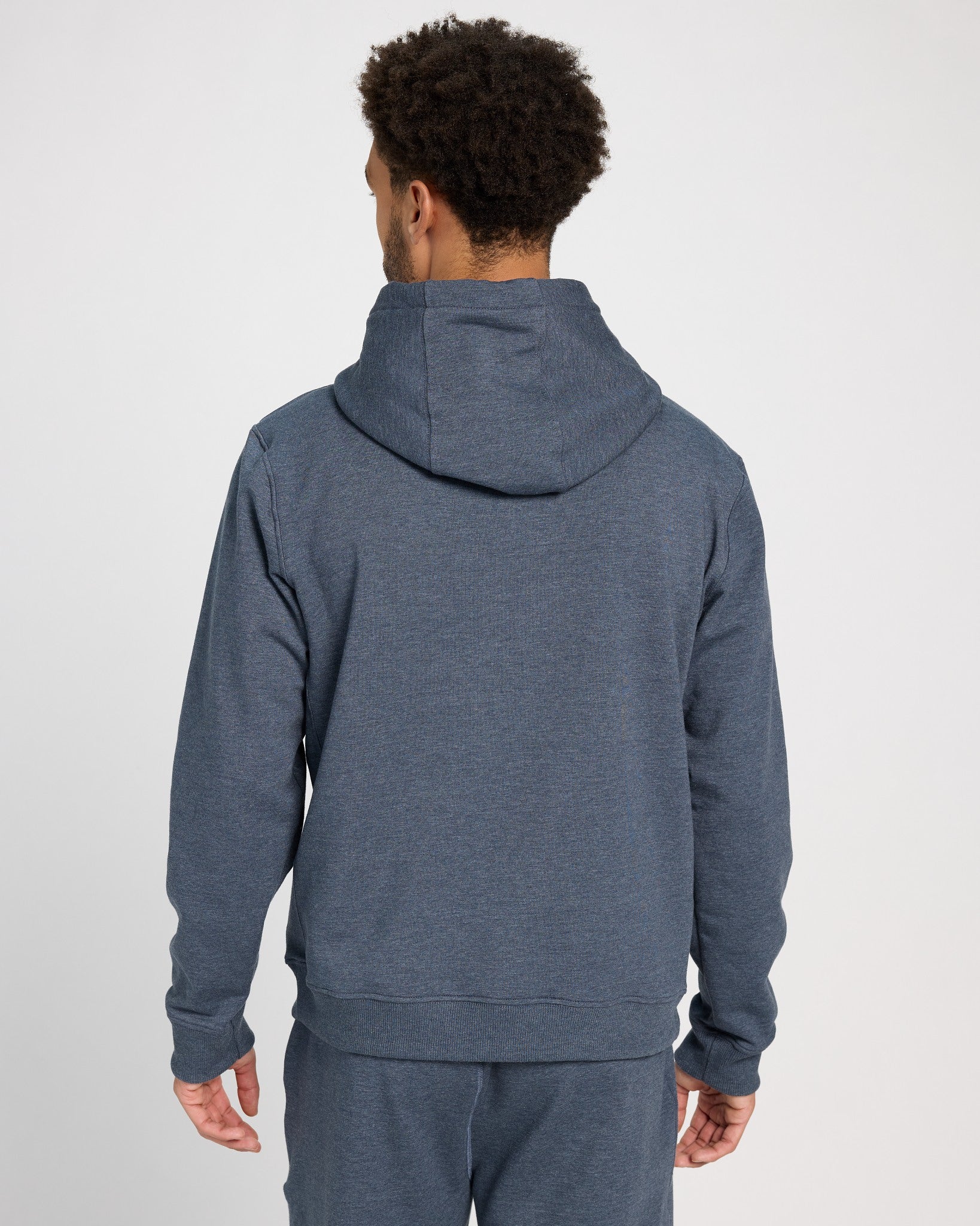 Endurance Hoodie      Pullover