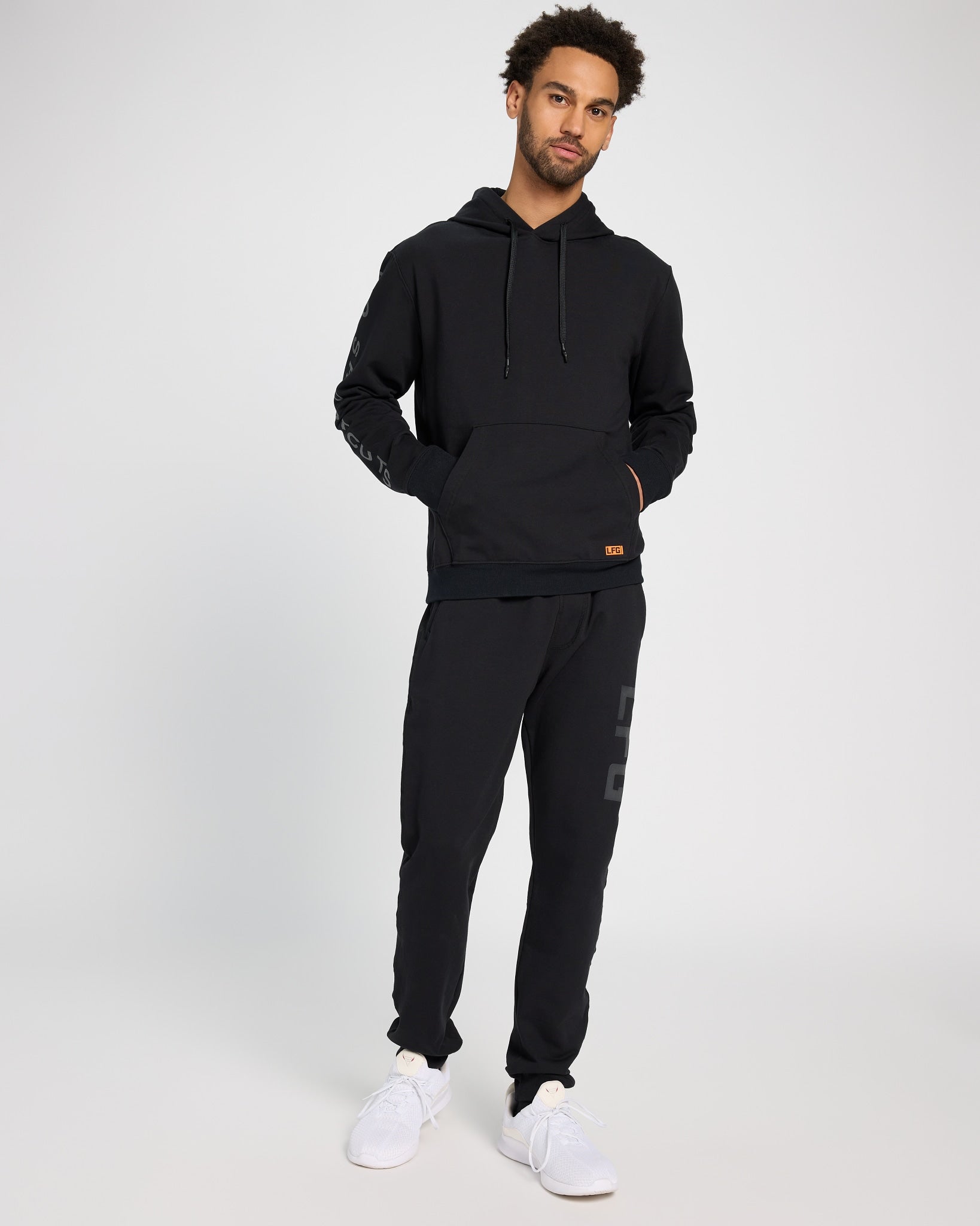 Graphic Endurance Hoodie Pullover